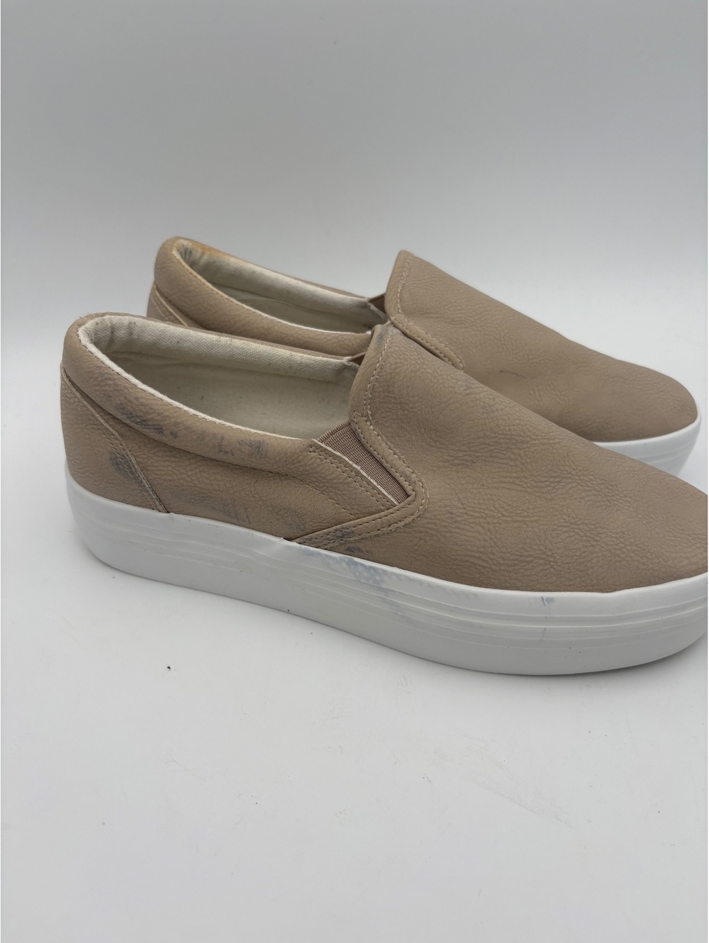 Comfort Every Step Womans 9 Slip-On Casual Shoes in Beige with White Sole - Picture 3 of 9